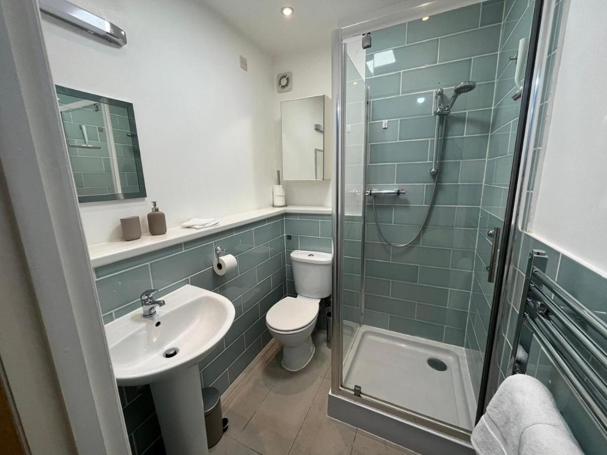 London Modern Flat Near Transports Apartment Exterior photo