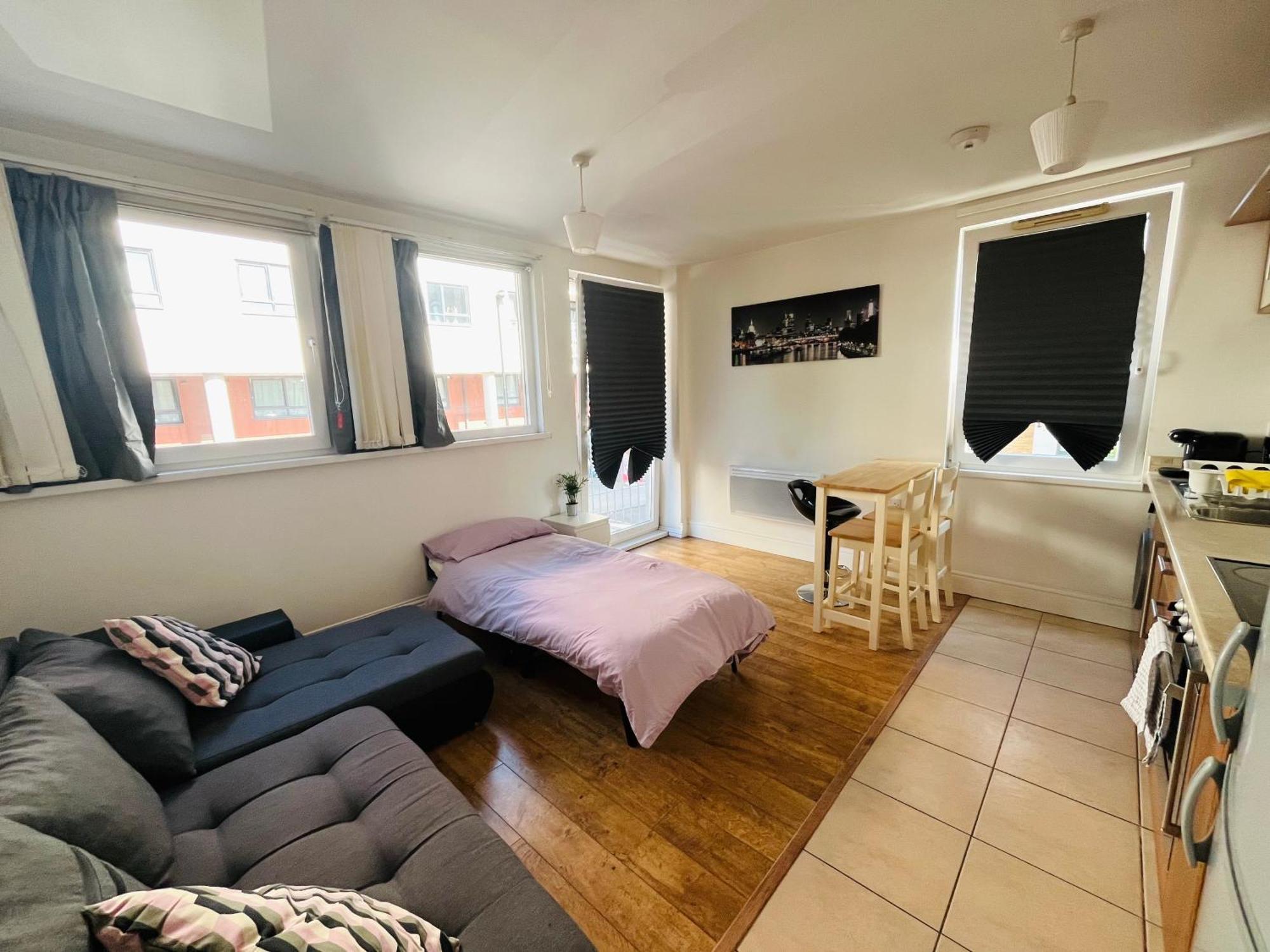London Modern Flat Near Transports Apartment Exterior photo